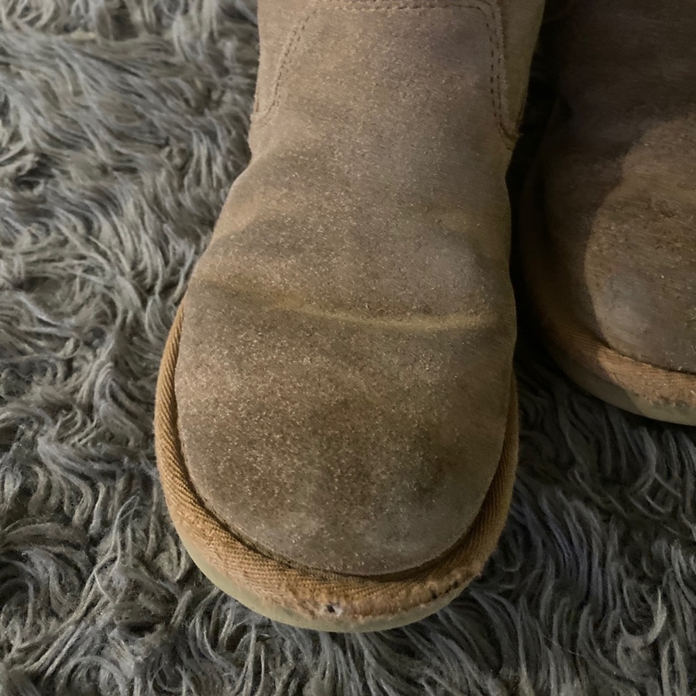 Girls Size 1 Tall Ugg Boots - Picture 4 of 11